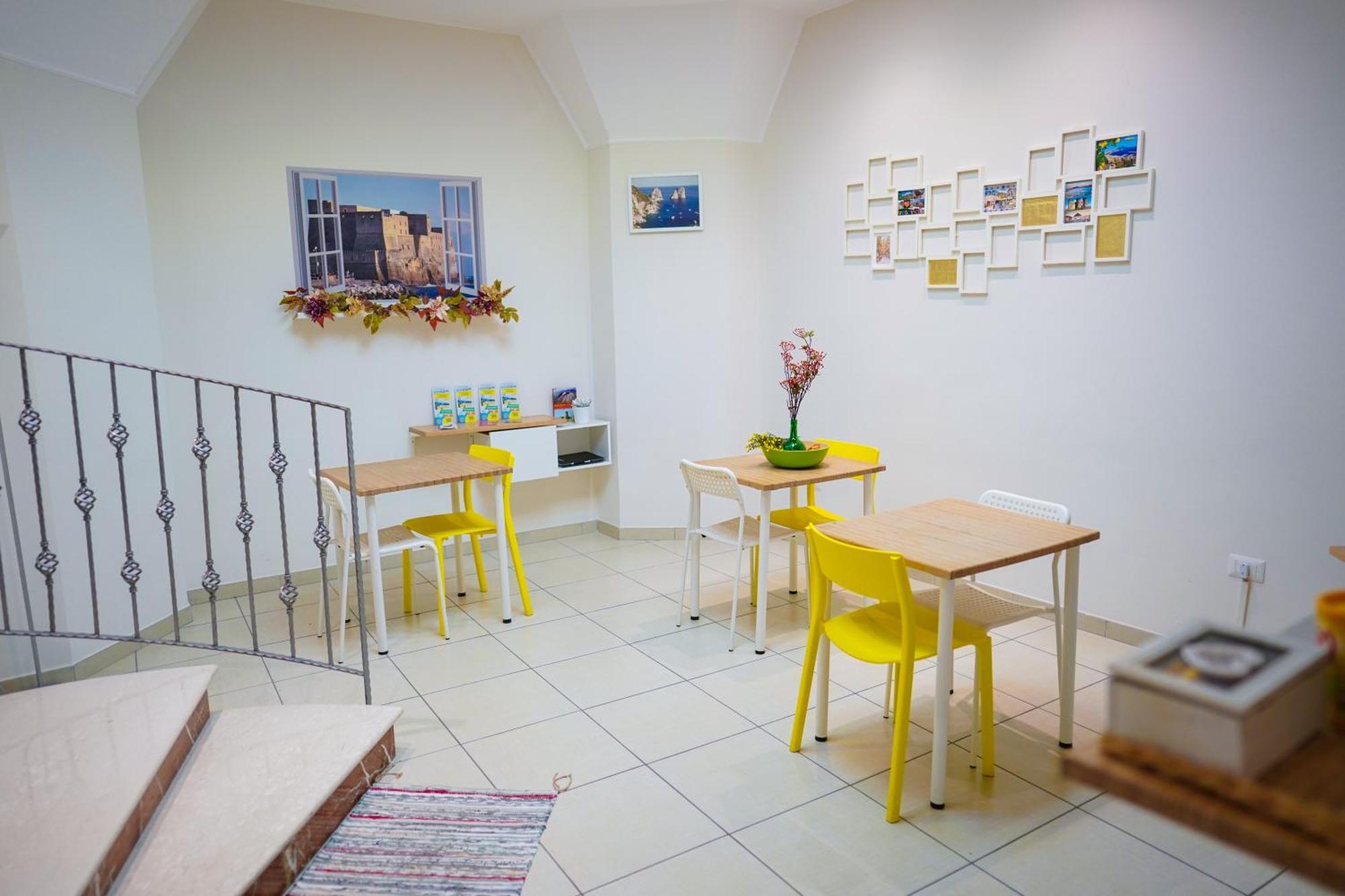 ナポリ Duomo Street Bed & Breakfast エクステリア 写真