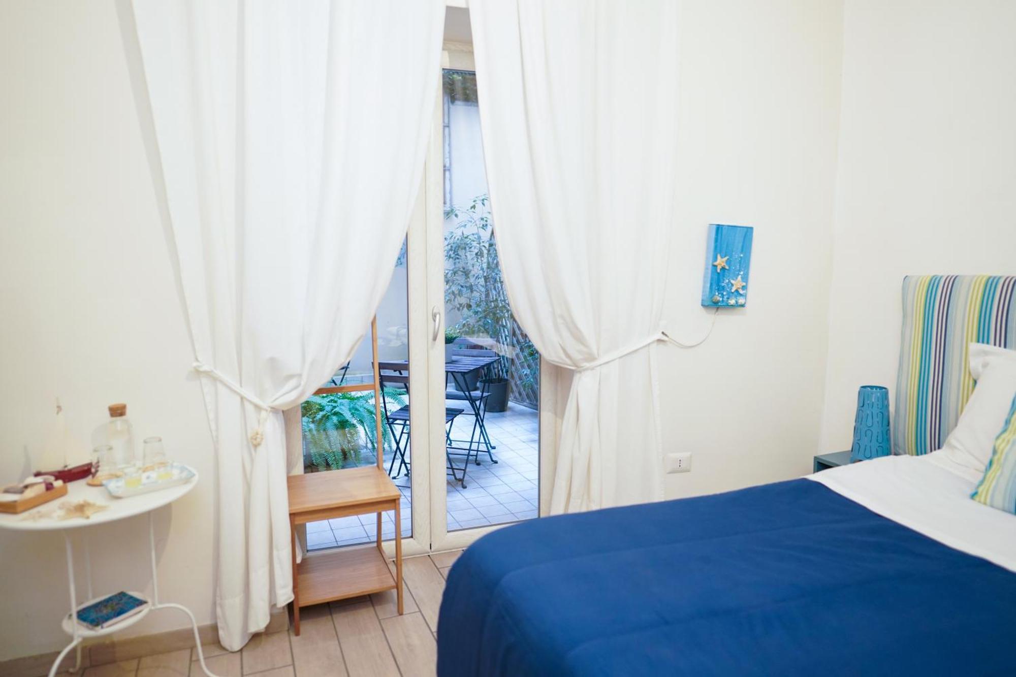 ナポリ Duomo Street Bed & Breakfast エクステリア 写真