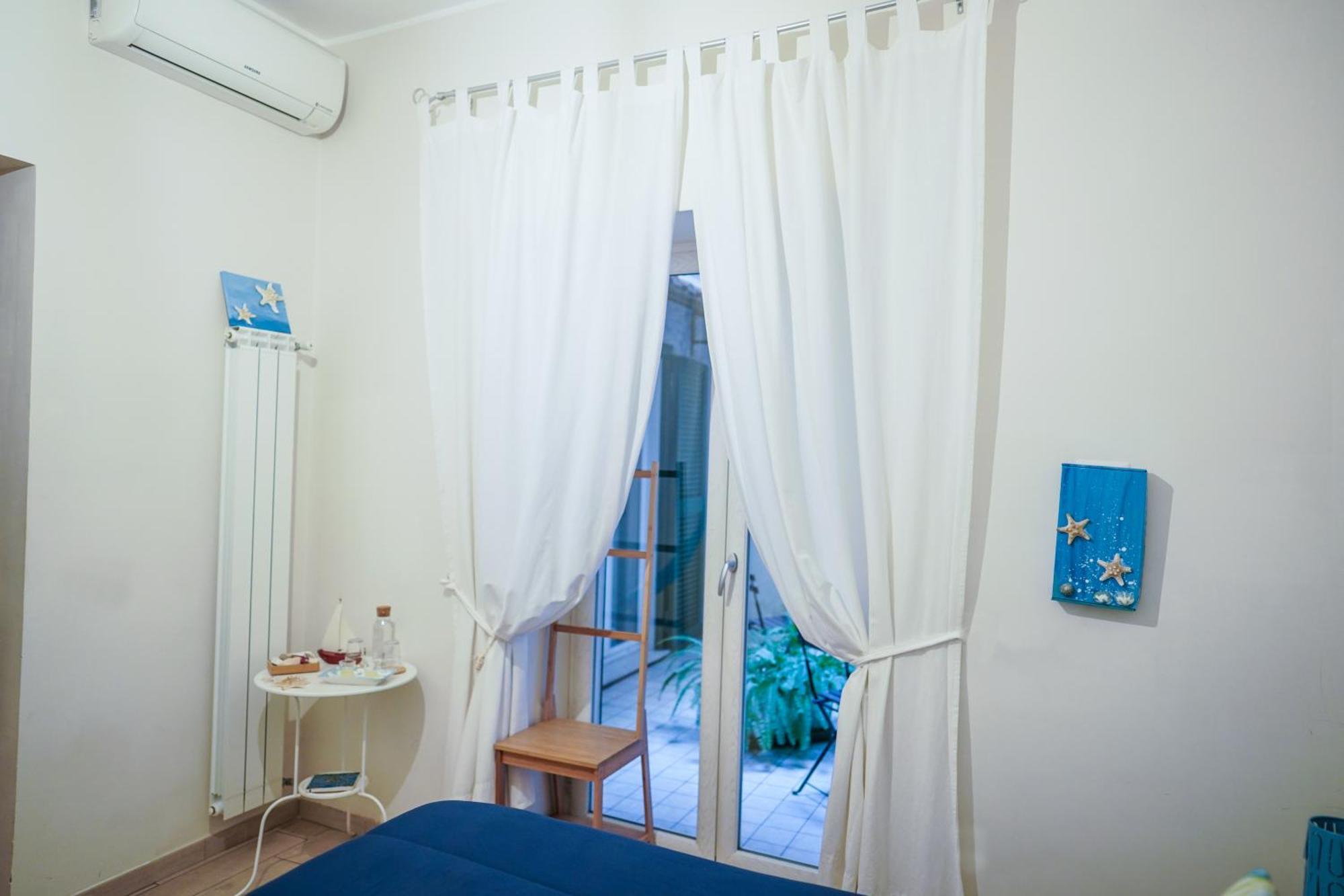 ナポリ Duomo Street Bed & Breakfast エクステリア 写真